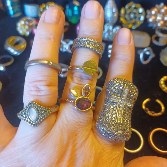 Fashion Rings - Picture 2 of 15